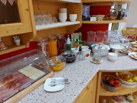 自助早餐