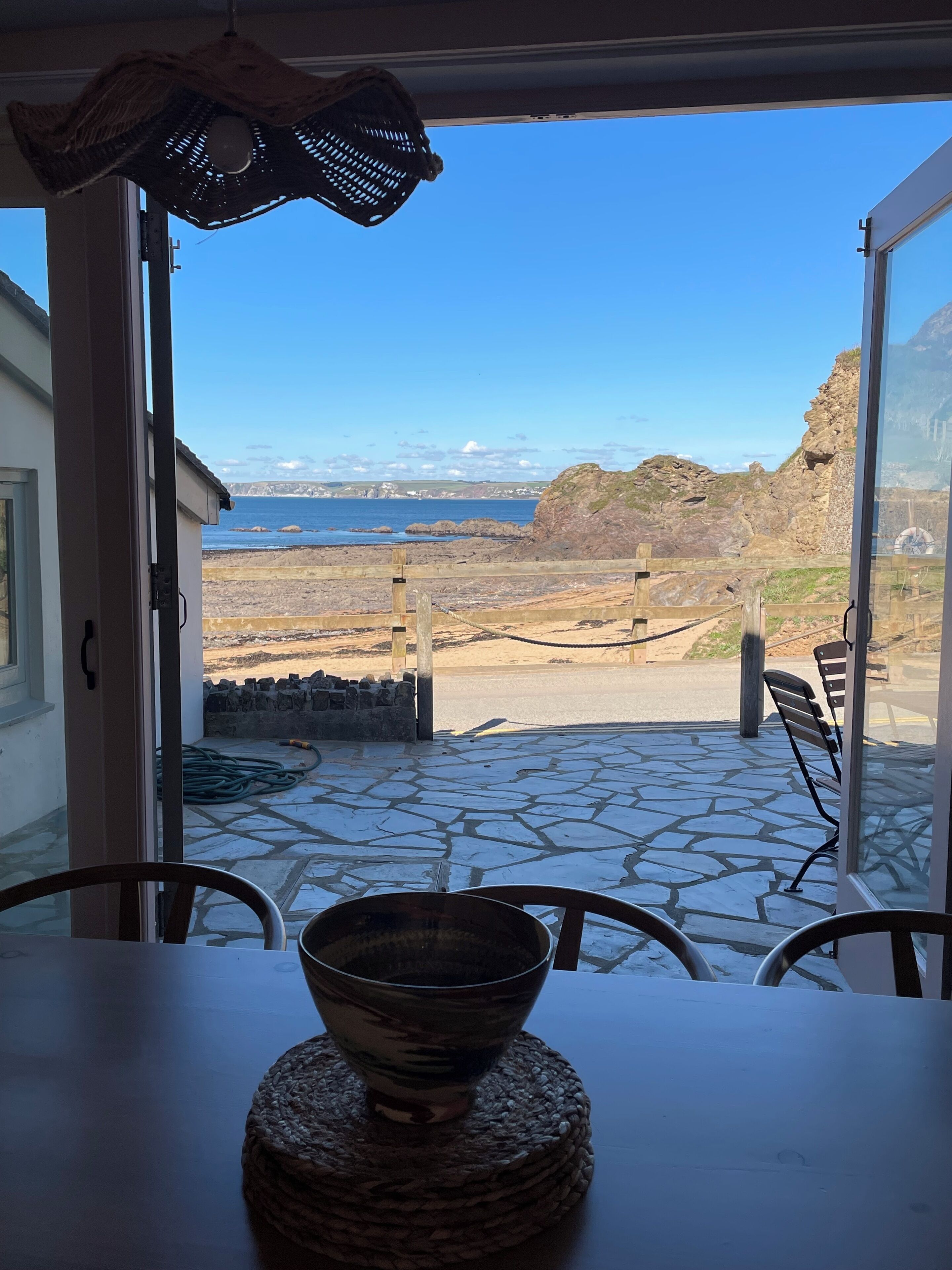 المنشأة من الداخل