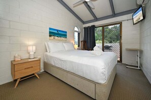 Room - Beachfront 1BR + Loft. Bliss. Surf-Café-Escape (Sunshine Coast)