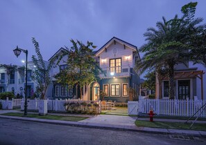 Exterior - Luxury 4 bedroom Casa Santori (Phan Thiet)