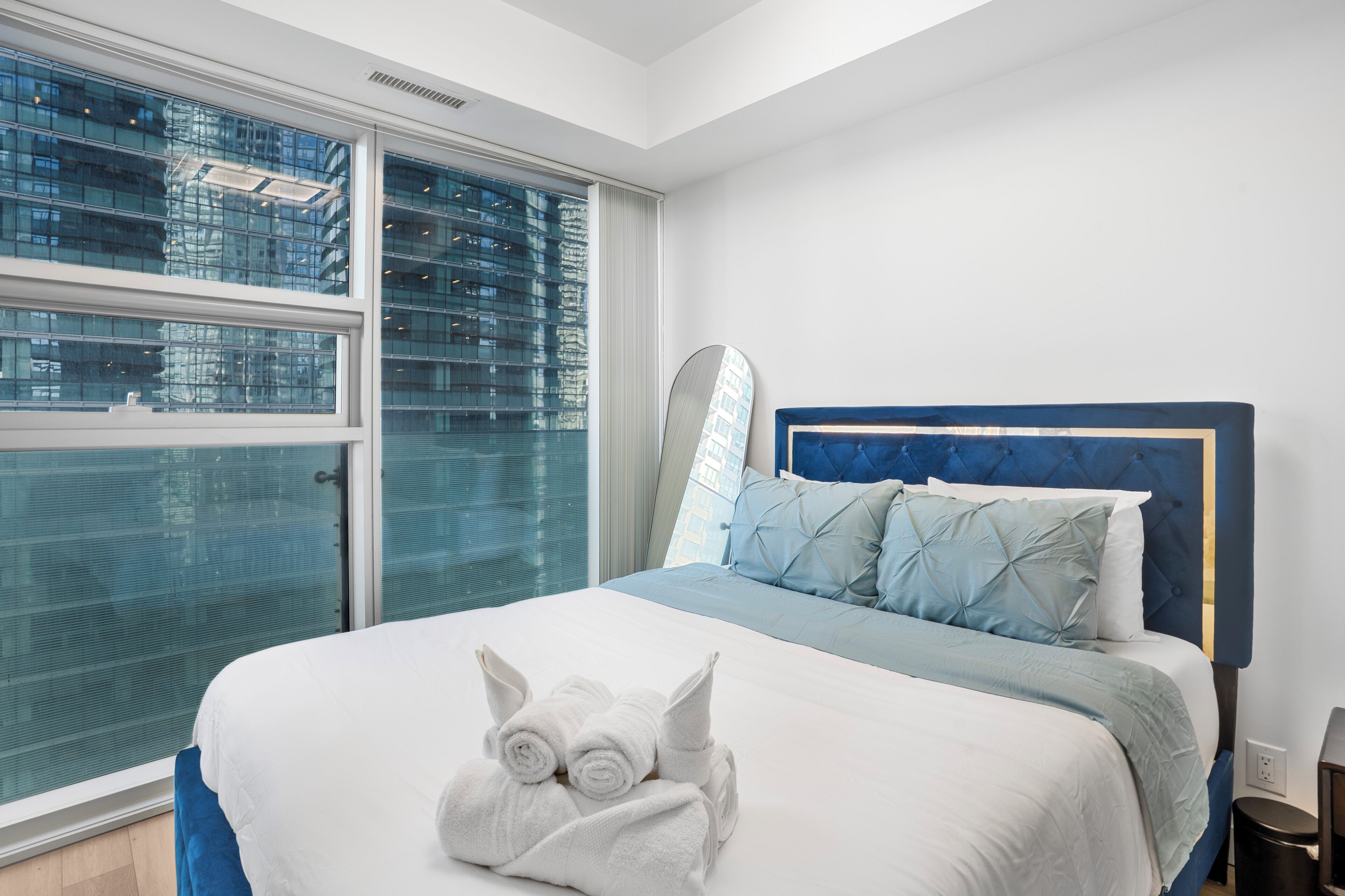 Deluxe Apartment, City View | Blackout drapes, iron/ironing board, free WiFi