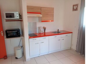 Private kitchen - 58m² villa on the hill of Les Abymes (Les Abymes)