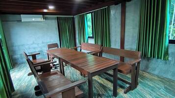 House, 1 Bedroom, Smoking | Dining