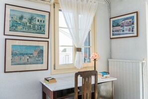 Interior - Suite Apartment with Shared Terrace, Private Garden and Wi-Fi (Αίγινα)