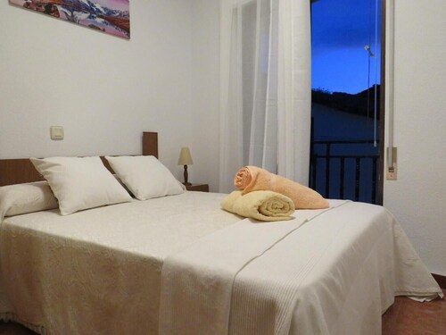 Apartment 'El Portal De Beni 1' with Balcony, Wi-Fi and Air Conditioning