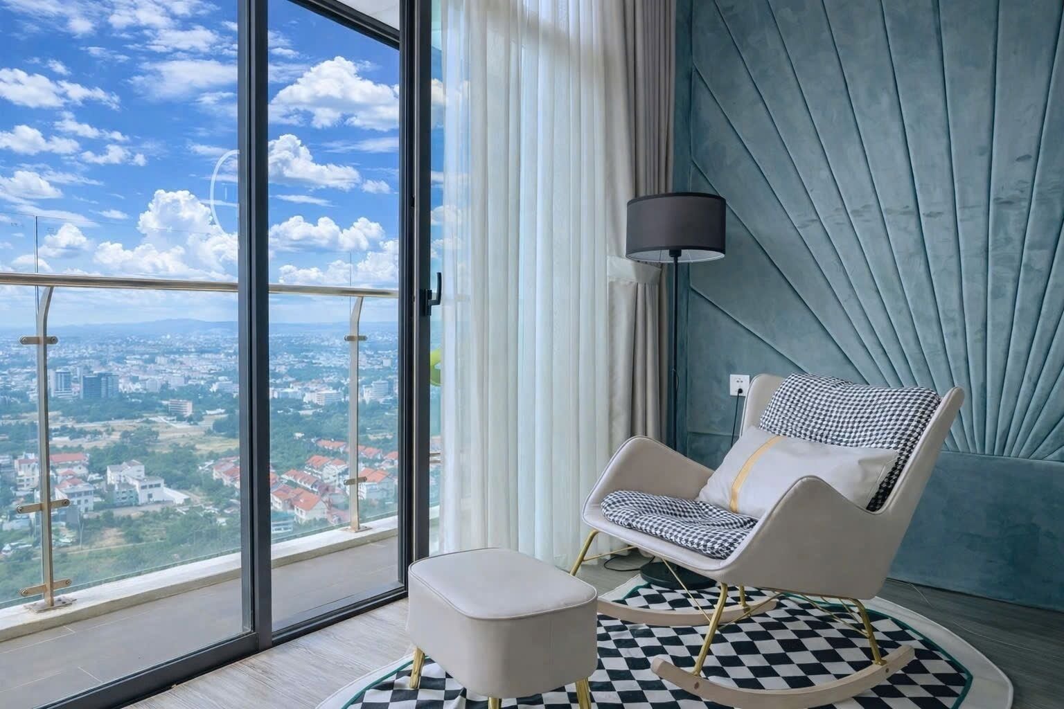 Deluxe Apartment, City View | Iron/ironing board, free WiFi