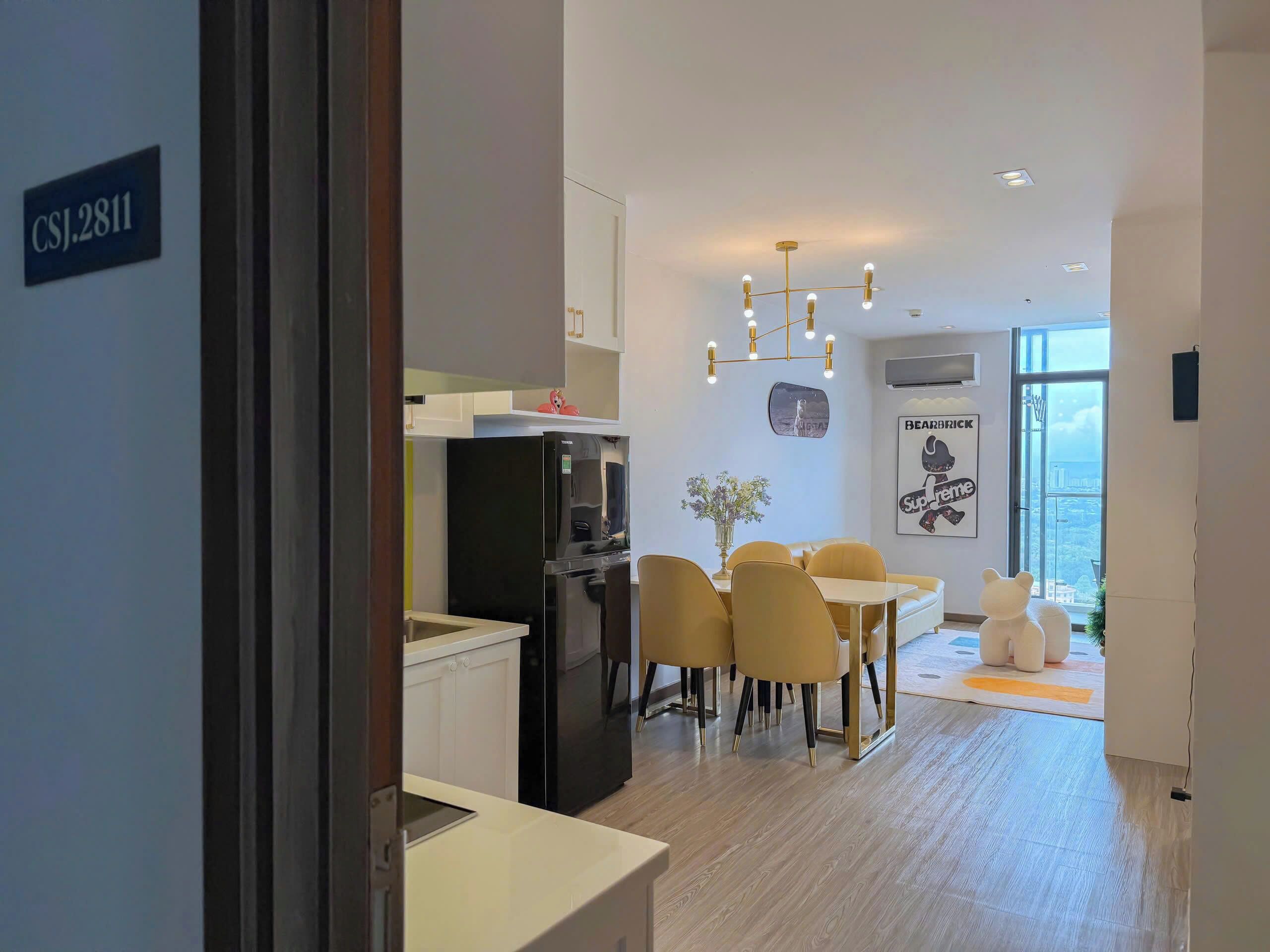 Deluxe Apartment, Beach View | Iron/ironing board, free WiFi
