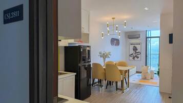 Deluxe Apartment, Beach View | Iron/ironing board, free WiFi