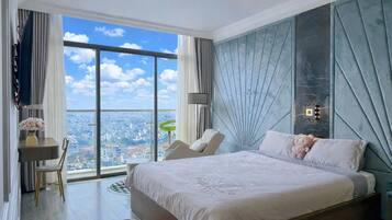 Deluxe appartement, uitzicht op stad | Een strijkplank/strijkijzer, gratis wifi