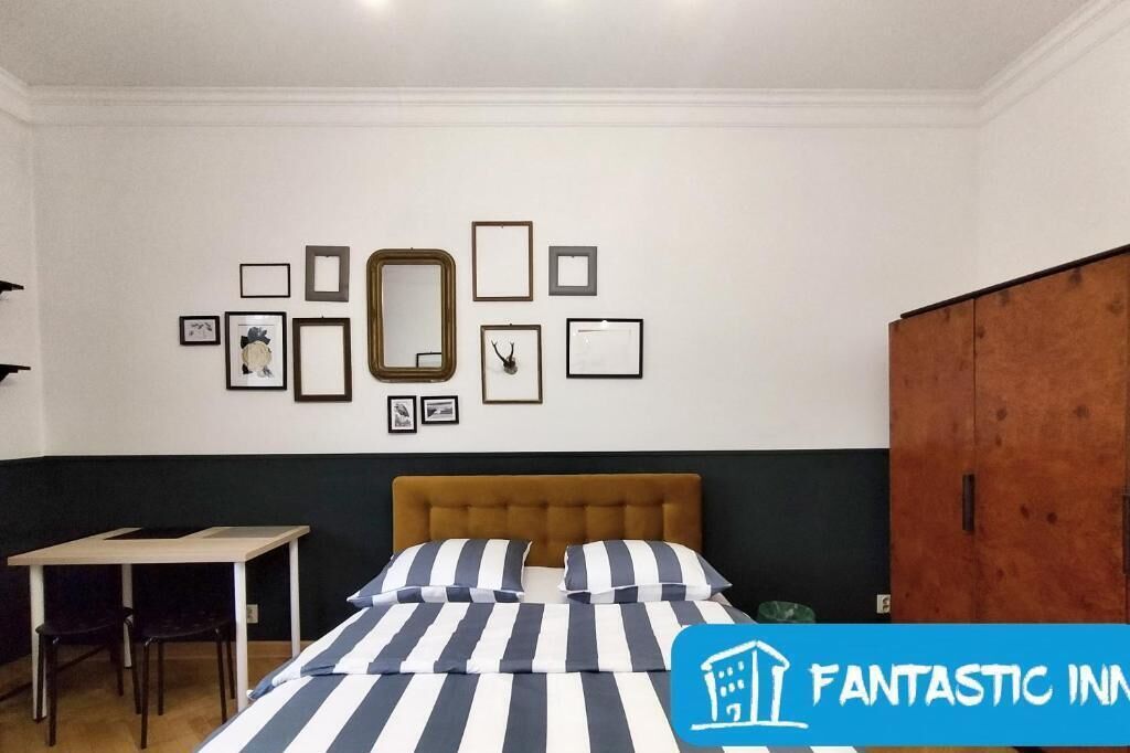 Classic-herbergi með tvíbreiðu rúmi - 1 tvíbreitt rúm | Skrifborð, vinnuaðstaða fyrir fartölvur, straujárn/strauborð