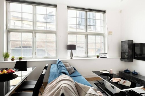 Modern and Spacious 3 bed apt next to The Shard