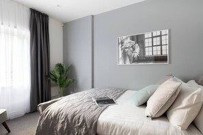 Schreibtisch, Bügeleisen/Bügelbrett, WLAN, Bettwäsche