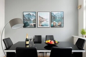 Dining - Modern and Spacious 3 bed apt next to The Shard (Greater London)