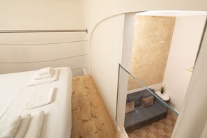 Iron/ironing board - Santa Maria Novella Duplex (Florence)