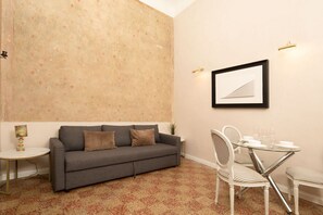 Living area - Santa Maria Novella Duplex (Florence)