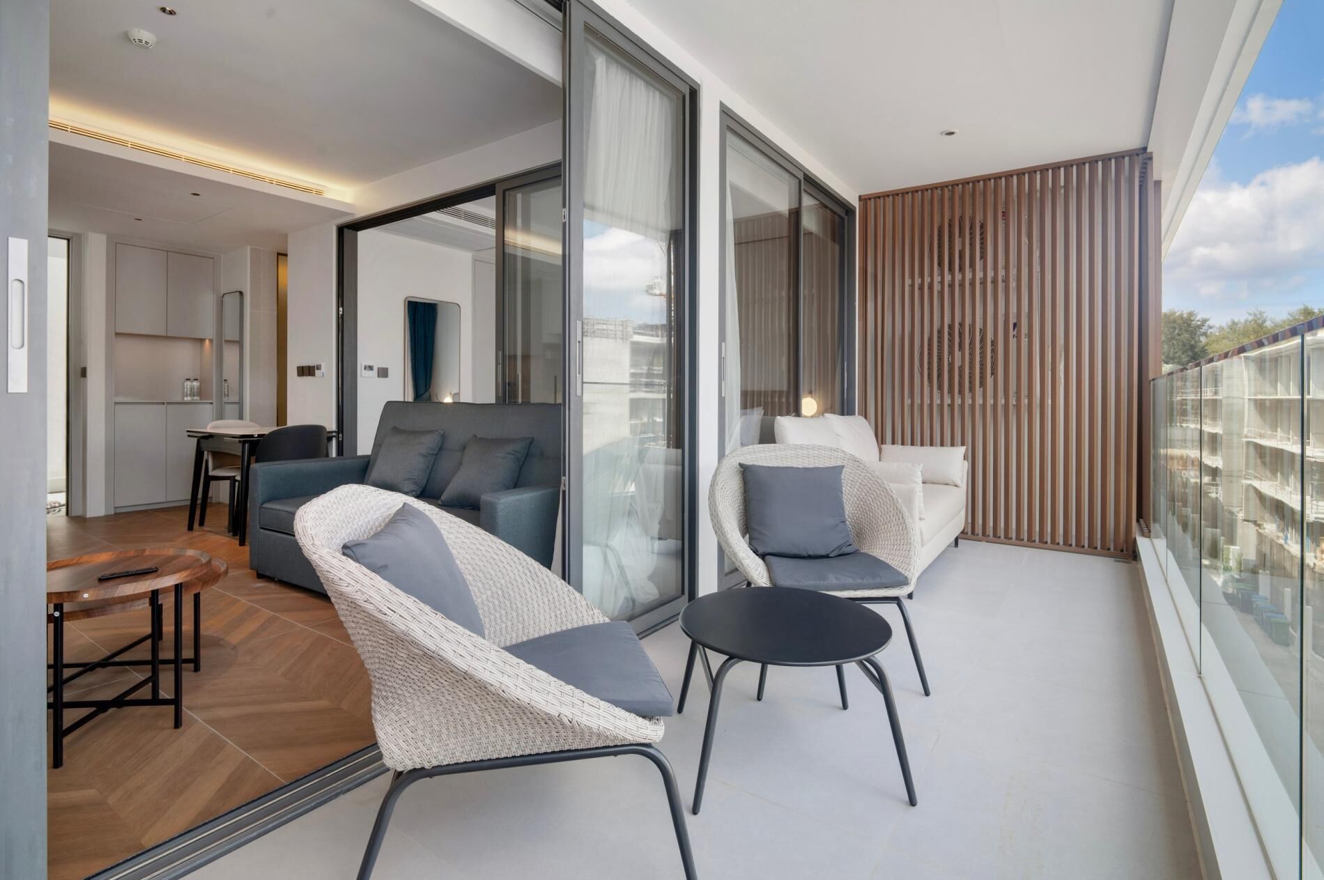 Apartment (1 Bedroom) | Balcony