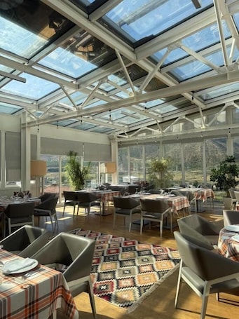 Dining. Sofra Boutique Hotel