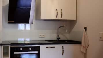Kühlschrank, Ofen, Herdplatte, Geschirrspüler