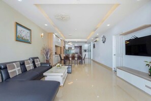 Deluxe Apartment, 3 Bedrooms, Beach View | Living room - Oasky Vung Tau - AnNam Village (Vung Tau)