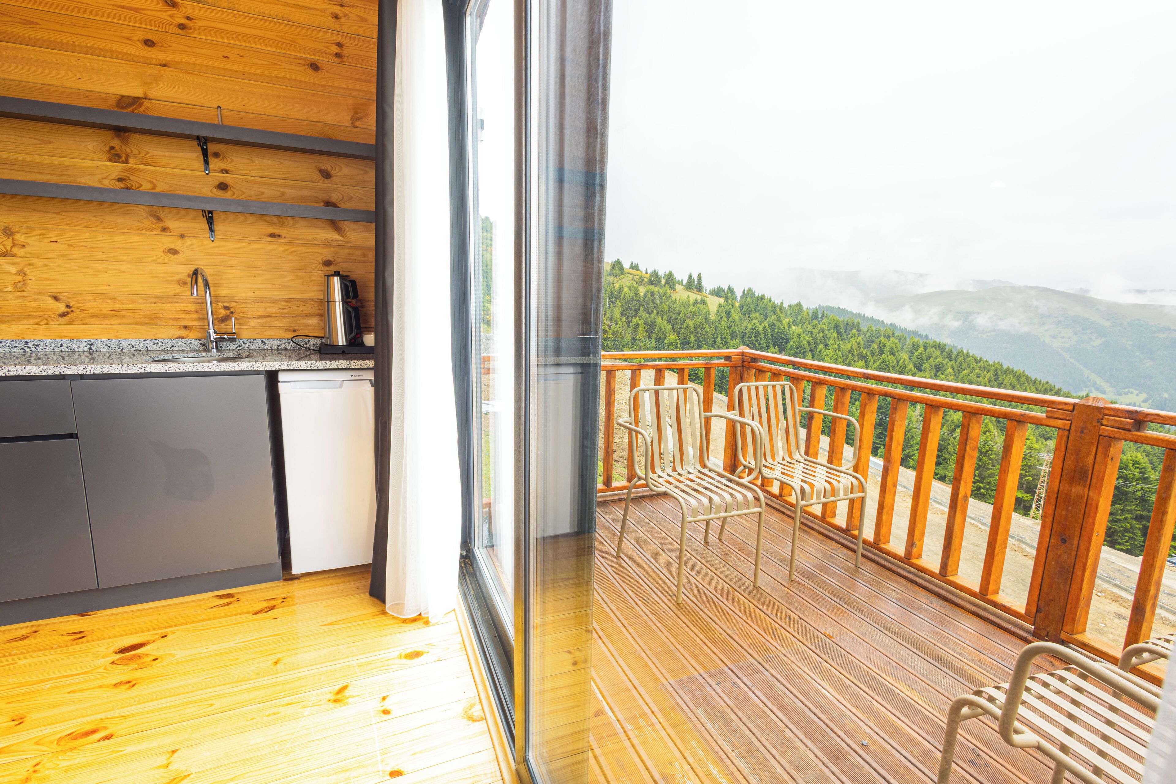 Bungalow familiar, balcón, vista al valle | Insonorización, tabla de planchar con plancha y wifi gratis 