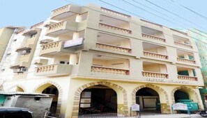 Front of property - Hotel Classic Bharuch (Bharuch)