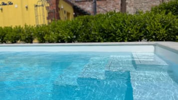 Piscine extérieure, piscine chauffée