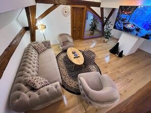 Smart TV, ping pong, books, printers - La Luna Royal Luxury House ⭐️⭐️⭐️⭐️⭐️ with Pool Jacuzzi Bikes and Parking (Našice)