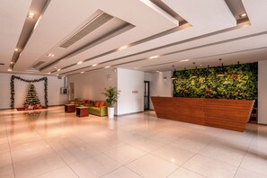 Reception - SAZI Parlia Airport Hotel (Ho Chi Minh city)