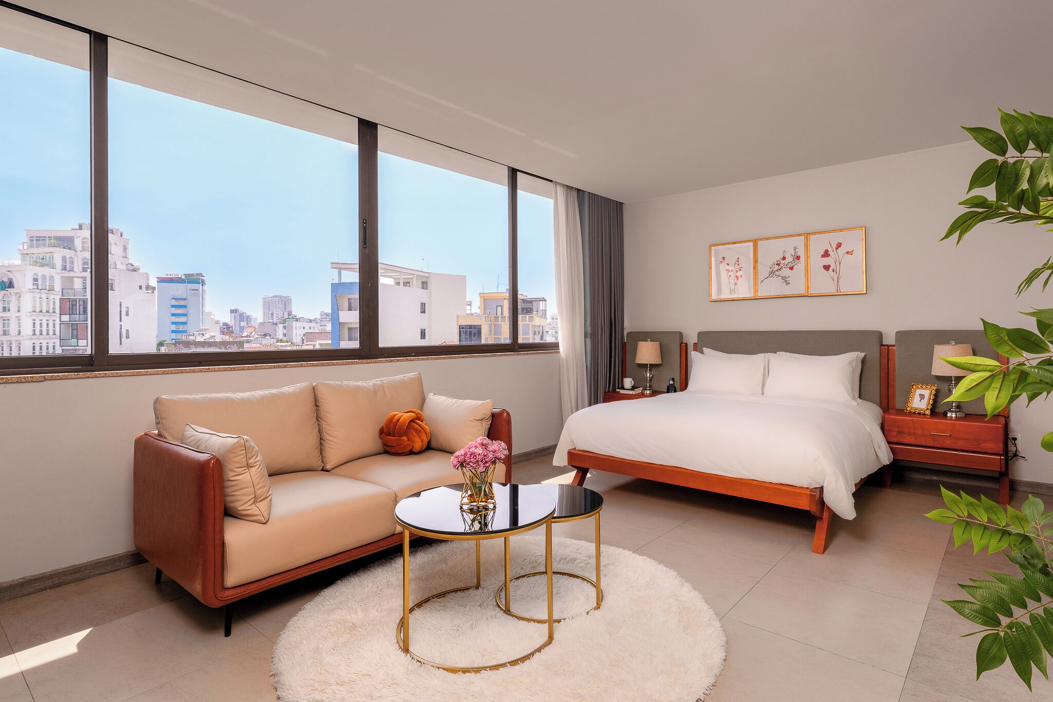 Deluxe Room, City View | Desk, laptop workspace, free WiFi