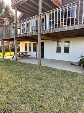 Outdoor dining - The 1926 Shorehouse: Oceanfront Escape with Vintage Soul (St. Augustine Beach)