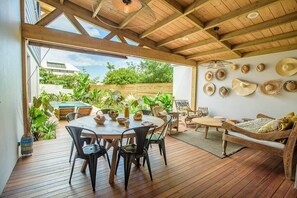Outdoor dining - La villa / Les Cocottes (Saint Pierre)