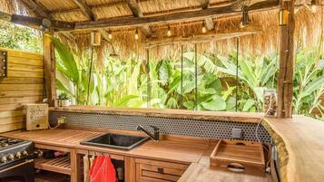 Réfrigérateur, micro-ondes, four, lave-vaisselle