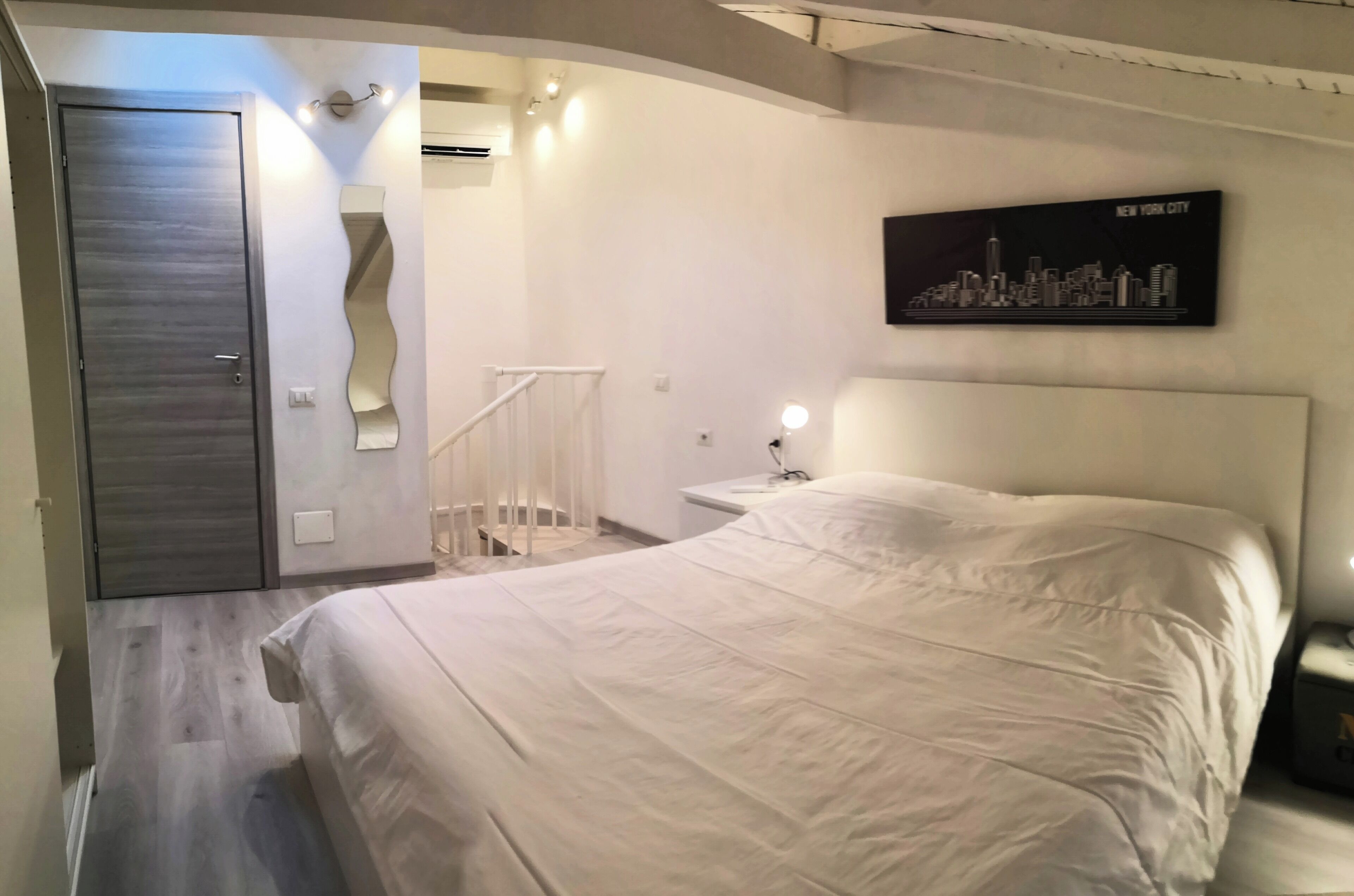 Fer et planche à repasser, Wi-Fi, draps fournis