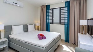 Free WiFi, bed sheets - Stylish sea-view apartment with sunset terrace - Coral Estate (Sint Willibrordus)