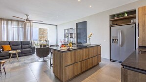 Unclassified image, 5 of 15, button - Luxury sea-view apartment with terrace - Coral Estate (Sint Willibrordus)