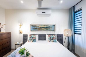 Free WiFi, bed sheets - Luxury ground-floor retreat with poolside terrace - Coral Estate (Sint Willibrordus)