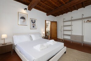 Iron/ironing board, travel cot - La Dolce Vita in Settignano (Firenze)