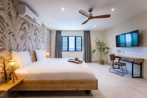 Rooms: Bedroom - Luxury penthouse with panoramic sea views (Sint Willibrordus)