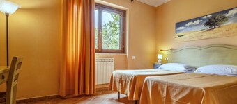 Villa of approximately 150 m2 located on the ground floor and on two levels with air conditioning, independent heating and wi fi line.Composed of a large living room with independent equipped kitchen, fridge, microwave oven, toaster, sofa and satellite t