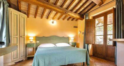 Villa of approximately 150 m2 located on the ground floor and on two levels with air conditioning, independent heating and wi fi line.Composed of a large living room with independent equipped kitchen, fridge, microwave oven, toaster, sofa and satellite t