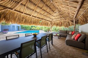 Outdoor dining - Spacious Caribbean villa with private pool - Coral Estate (Sint Willibrordus)