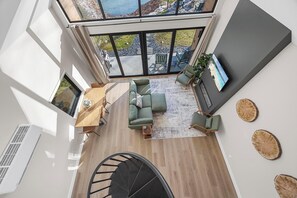 TV connectée, cheminée