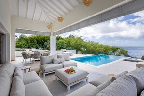 Pool - Luxury seaside retreat with private beach - Coral Estate (Sint Willibrordus)