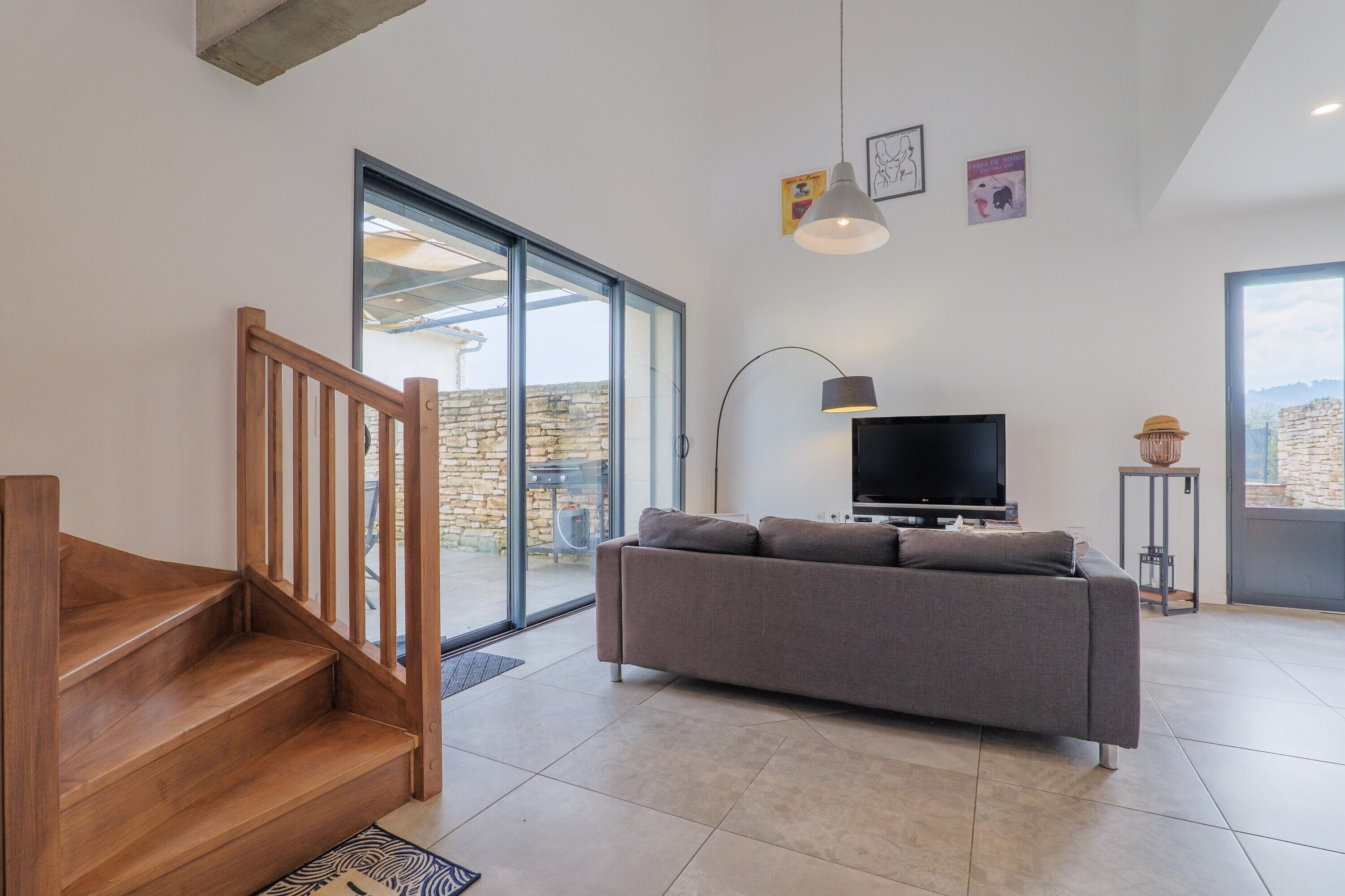 Télévision, table de tennis de table