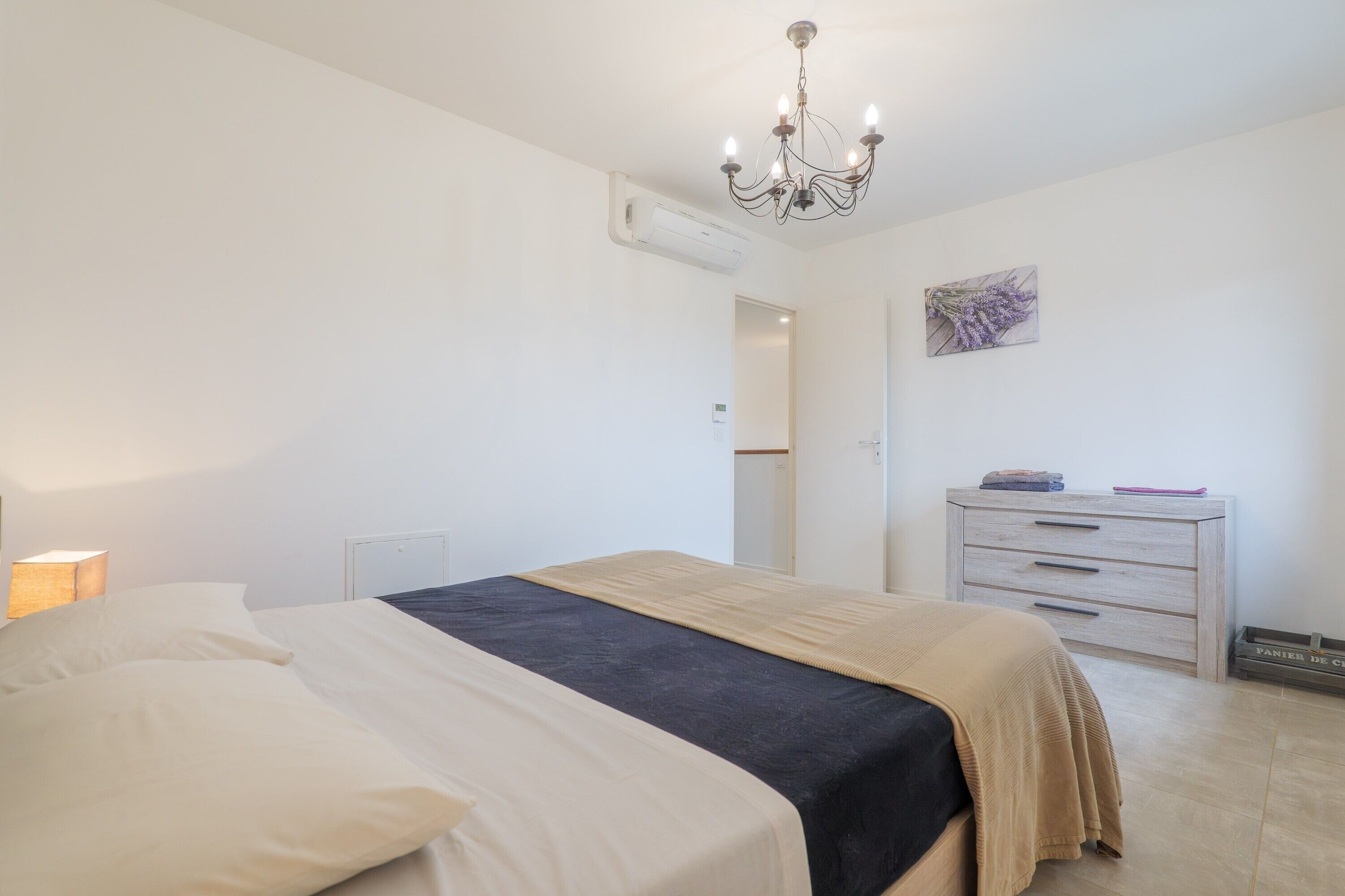 Bügeleisen/Bügelbrett, WLAN, Bettwäsche