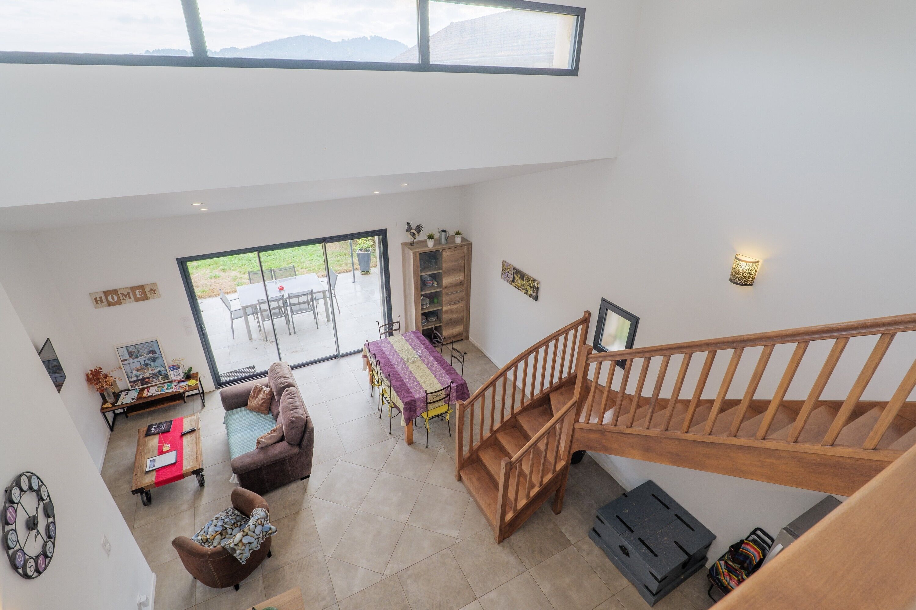 Télévision, table de tennis de table