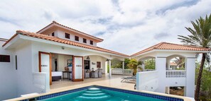 Pool - Tropical family villa with sea view and pool - Coral Estate (Sint Willibrordus)