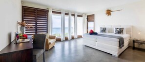 Free WiFi, bed sheets - Design villa with sea views and infinity pool - Coral Estate (Sint Willibrordus)