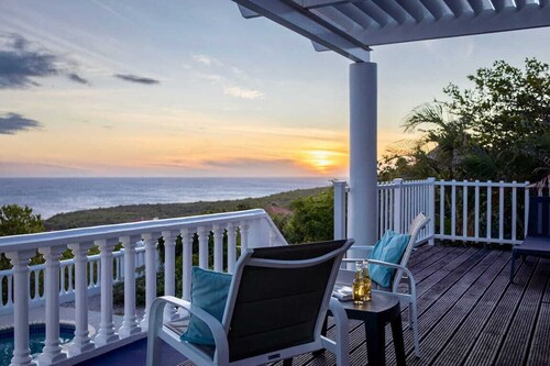 Panoramic sea-view villa with private pool - Coral Estate