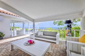 Living area - Stylish sea-view villa with private pool - Coral Estate (Sint Willibrordus)